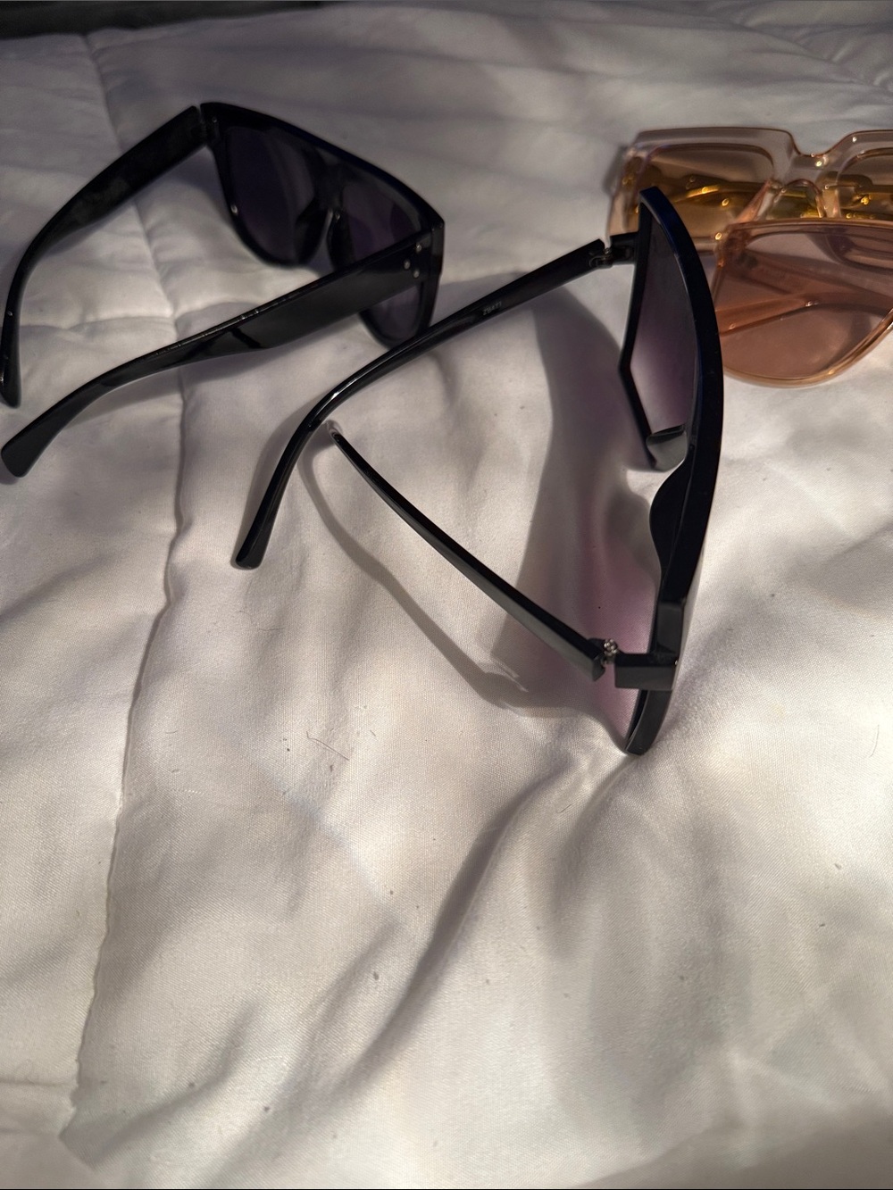 4 pair of Oversized Sunglasses - Black and Amber - Picture 3 of 7